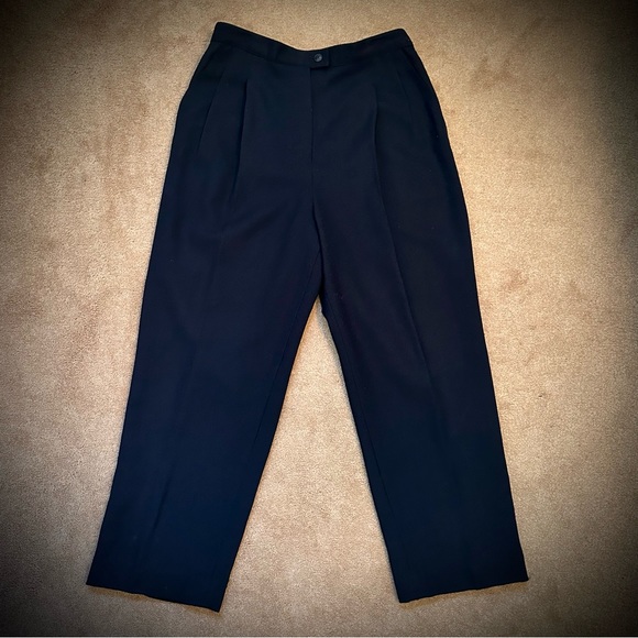 John Meyer Women’s Pants Suit - Picture 3 of 16